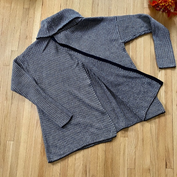 Charlie Paige Funnel Neck Open Front Knit Cardigan Jacket Black White Size S/M - Picture 9 of 10